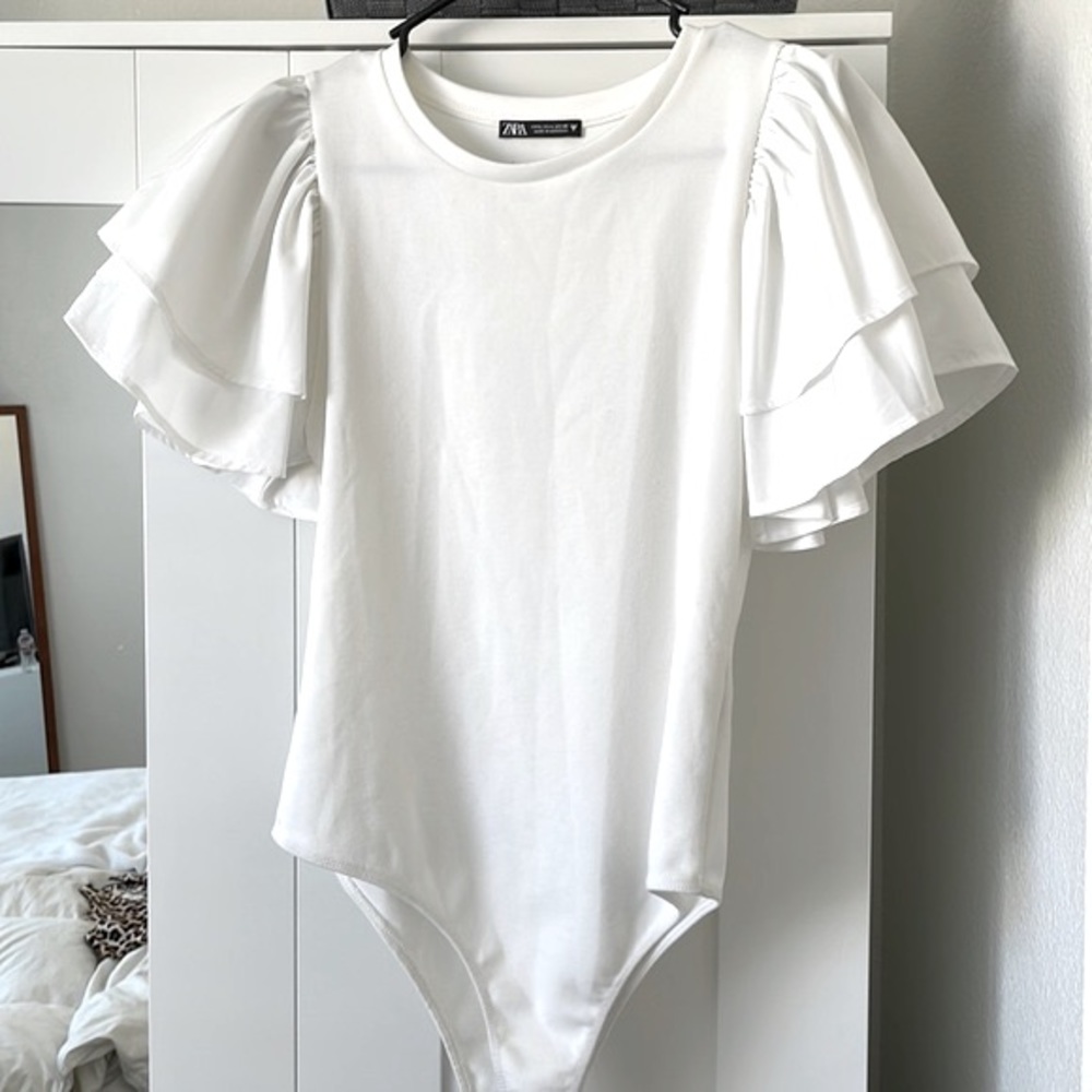 Zara ruffle sleeve bodysuit